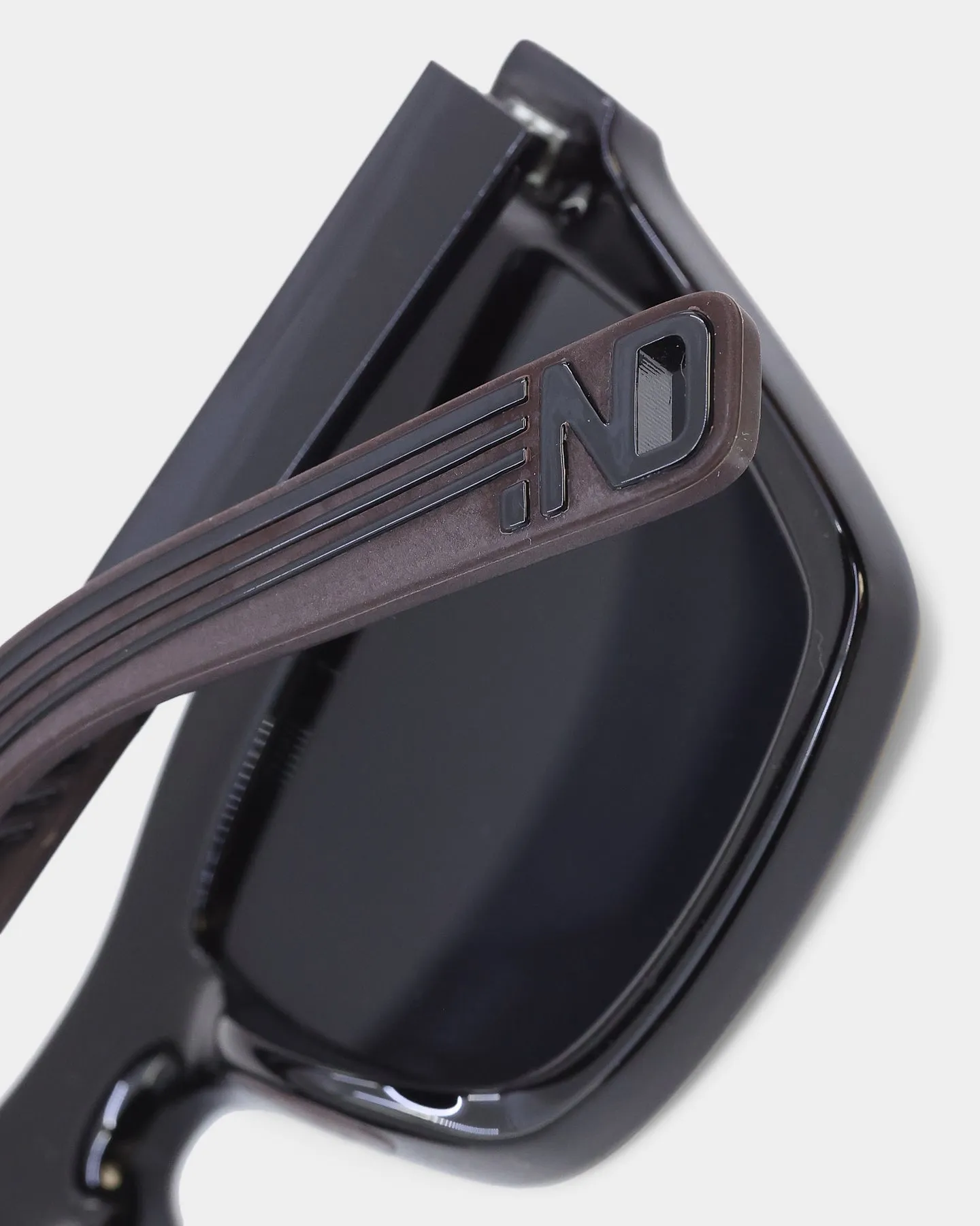 Indescratchables Grip 01 Sunglasses Black